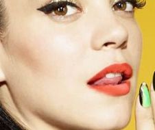 阿寶整容了嗎？揭開真相，探索其形象的變化引發(fā)的輿論風(fēng)波