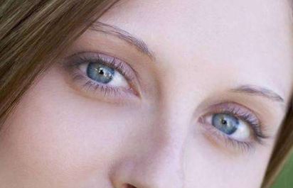 上海九院整形醫(yī)院醫(yī)生團(tuán)隊深扎行業(yè)，贏得贊譽！