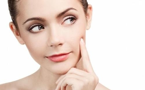 維生素e軟膠囊涂臉有淡斑效果嗎？正確使用方法是什么呢？