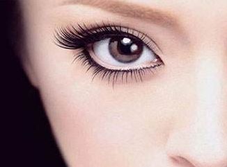 重慶去眼袋手術哪家醫(yī)院好？選擇醫(yī)院需注意哪些關鍵因素？