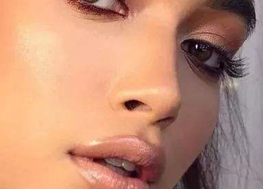 重慶柳葉刀整形醫(yī)院是靠譜的嗎？在柳葉刀整形醫(yī)院做整形手術(shù)會不會有風(fēng)險？