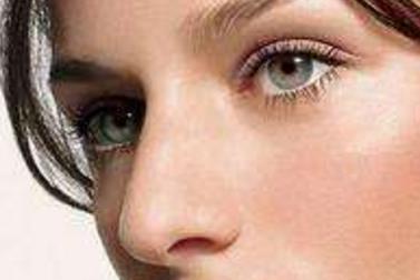 墊下巴手術(shù)需要用什么材料？術(shù)后如何正確護(hù)理？