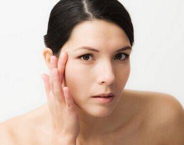 王蓉整容前后照片曝光，她曾因容貌變化大被美國(guó)海關(guān)扣留？