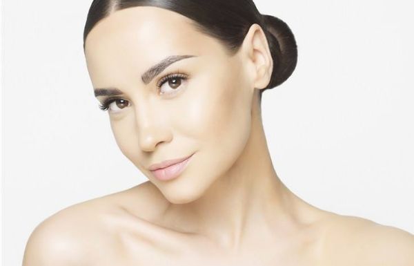 耳軟骨隆鼻手術(shù)：揭秘這一浮華世界的獨(dú)特魅力