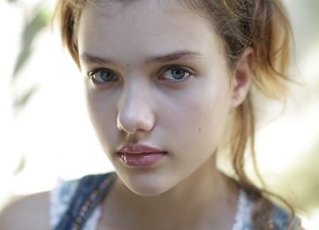 眼袋究竟多久能戴隱形眼鏡？全面了解恢復(fù)時(shí)間、維持狀態(tài)及潛在問題！