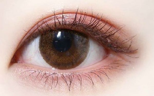 重慶五洲整形美容醫(yī)院范文亮醫(yī)生經(jīng)典隆鼻案例揭秘，手術(shù)價格公開探討