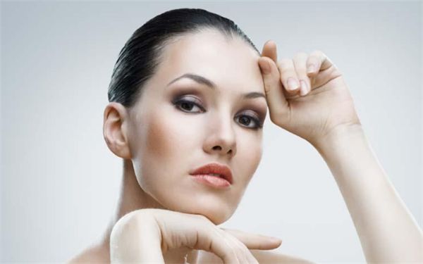 廣州哪些醫(yī)院提供安全隆胸手術(shù)服務(wù)