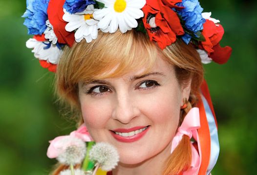 25歲的你，需要哪些護(hù)膚品來(lái)給肌膚補(bǔ)水和抗衰老呢？這幾款產(chǎn)品值得一試！