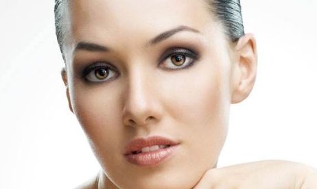 北京當(dāng)代劉軍的隆鼻膨體是否能取出？探討手術(shù)后果及相關(guān)參考