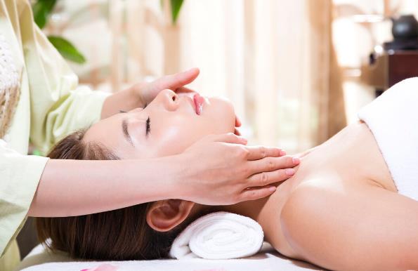 復(fù)合彩光嫩膚需要多少錢？彩光祛斑大概費(fèi)用要多少錢？