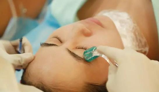 彩光嫩膚有用嗎？彩光嫩膚有什么副作用嗎？