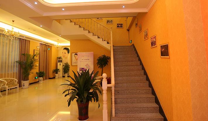 安慶維多利亞醫(yī)療美容門診部_樓梯間