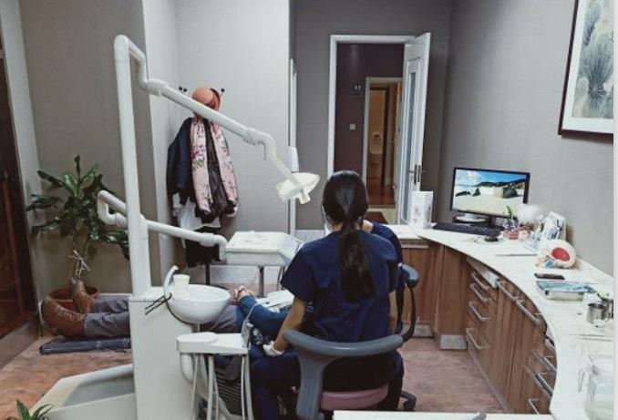 白求恩國際和平醫(yī)院整形美容中心_醫(yī)生診室