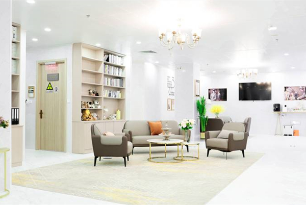 白山宜賓口腔診所_休息區(qū)