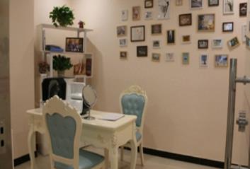 包頭汝森醫(yī)療美容門診部_面診室