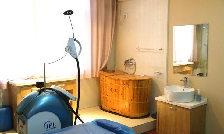 包頭麗人婦產(chǎn)醫(yī)院醫(yī)學美容科_治療室