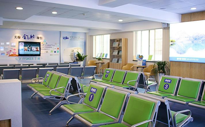 寶雞愛(ài)爾眼科醫(yī)院_屈光科候診室