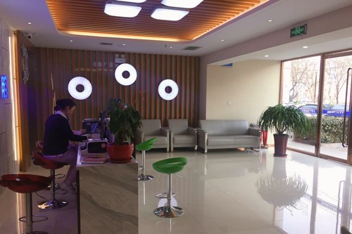 保定合眾口腔門診部_大廳