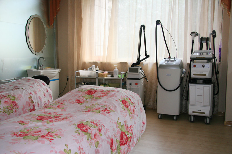 保定杏林中醫(yī)醫(yī)院整形外科_8樓激光室