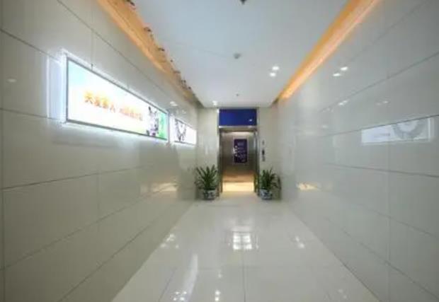 保定鷹華眼科醫(yī)院_醫(yī)院走廊