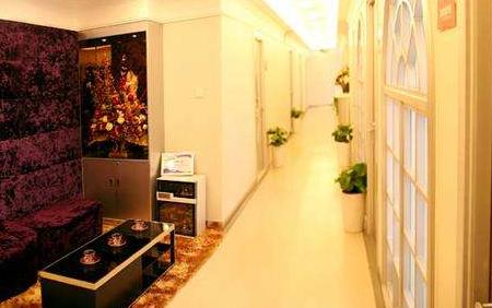 北京當(dāng)代醫(yī)療美容門診部_走廊