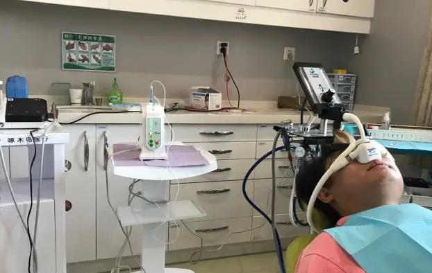 北京楓景口腔門(mén)診部_治療室