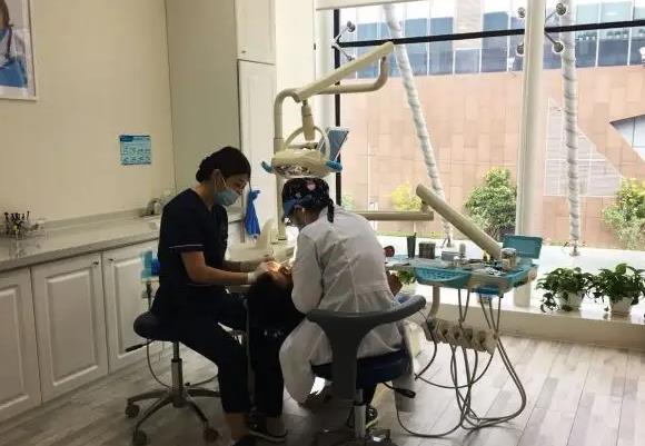 北京皓爾佳藝口腔門診部_醫(yī)生診室