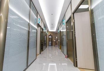 北京靚美口腔醫(yī)院_醫(yī)院樓道