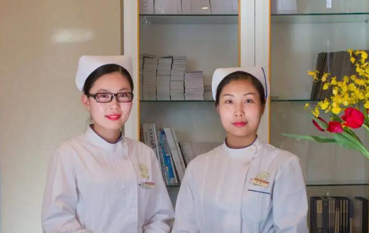 北京龍澤日盛醫(yī)療美容診所_前臺導診