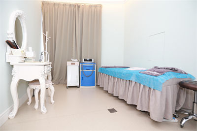 北京歐亞美醫(yī)療美容診所_美容醫(yī)療室