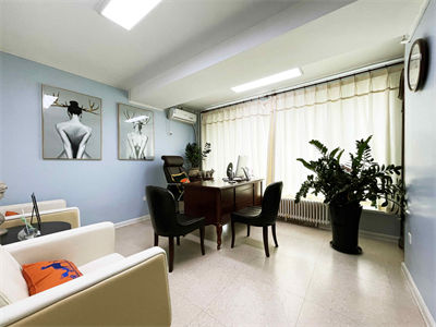 北京十優(yōu)醫(yī)療美容門診部_面診室