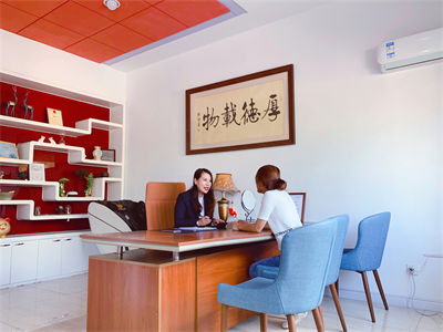 北京童仁醫(yī)療美容門(mén)診部_醫(yī)生診室