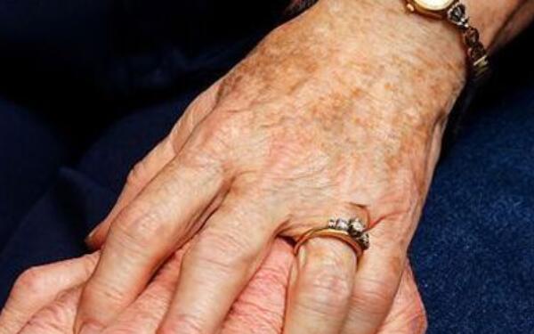 2023北京開外眼角專家在榜名單TOP10誰比較好？京薩、馮淑梅、欒杰是當(dāng)?shù)厝诵刨嚨尼t(yī)生