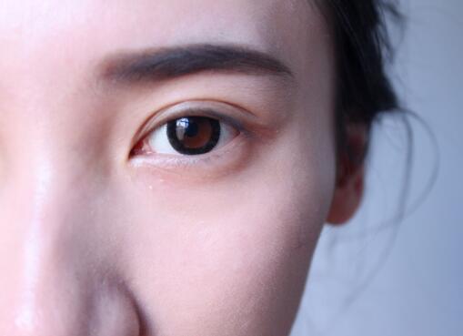 武漢熱瑪吉祛除眼袋醫(yī)生