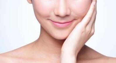 福建填充眉間紋凹陷費用明細表更新(福建瑞麗醫(yī)療美容診所填充眉間紋凹陷參考價：4163元)