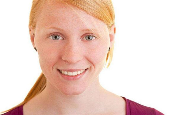 武漢內(nèi)窺鏡除皺去細(xì)紋的費(fèi)用一覽(2023武漢內(nèi)窺鏡除皺去細(xì)紋參考價(jià)為：6556元)