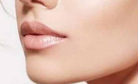 中國娜高假體豐胸價目表呈現(xiàn)(2023中國娜高假體豐胸參考價為：6060元)