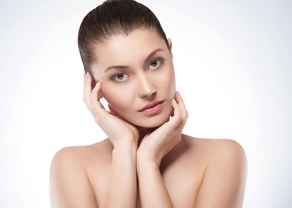 廣州脂肪填充眼周紋價位表明細(xì)(廣州中醫(yī)藥大學(xué)順德醫(yī)院脂肪填充眼周紋參考價:5407元)