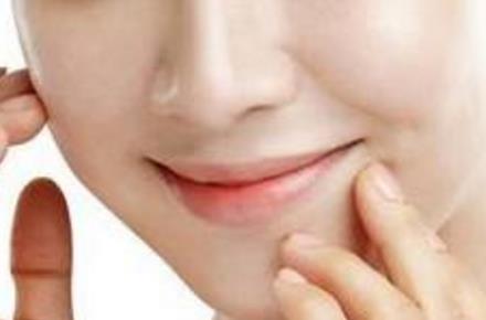 南京膠原蛋白填充豐淚溝價(jià)格一覽表公布(南京極研醫(yī)美診所膠原蛋白填充豐淚溝參考價(jià)：6879元)