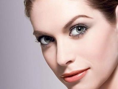成都消除眼角細紋價格表明細查看(成都愛尚醫(yī)學美容門診部消除眼角細紋參考價：3958元)