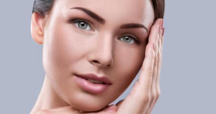 成都抬頭紋凹陷填充價格表收費在線查詢(成都軍區(qū)昆明醫(yī)院整形科抬頭紋凹陷填充參考價：5806元)