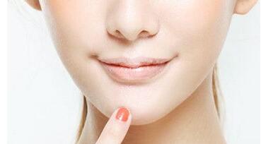 青島小切口頸部除皺手術(shù)大致需要好多錢(青島華青醫(yī)院小切口頸部除皺手術(shù)參考價(jià)：4642元)