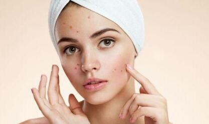 重慶鼻綜合整形與修復價格費用透明一覽(重慶愛德華醫(yī)院整形美容中心鼻綜合整形與修復參考價：6131元)