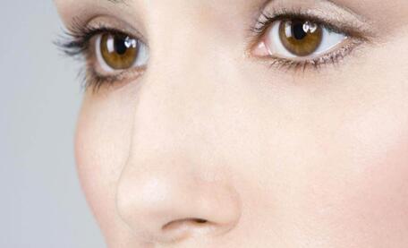 濟南面部懸吊祛皺的價位一般要多少錢(濟南俏家麗醫(yī)療美容醫(yī)院面部懸吊祛皺參考價：5463元)