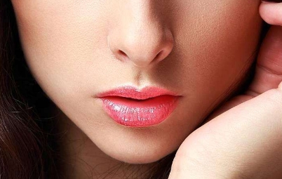 鞍山雙s吸脂塑身平均費(fèi)用(馬鞍山十七治醫(yī)院雙s吸脂塑身參考價(jià)：6159元)