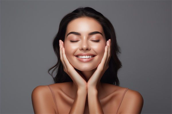 鄭州歐華醫(yī)療美容：看醫(yī)生口碑，放心變美