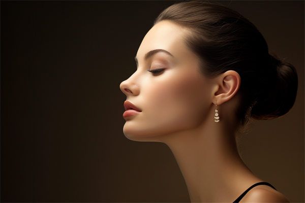 汕頭市中心醫(yī)院吸脂價格詳解：1萬元起，根據(jù)部位和難度不同而定