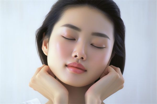 北京大學(xué)第一醫(yī)院整形科口碑：周常青雙眼皮隆鼻價(jià)格及手術(shù)案例分享