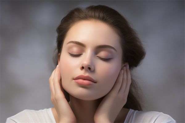 鄭州大學第一附屬醫(yī)院整形美容科：雙眼皮專家列表、案例反饋、價格一覽