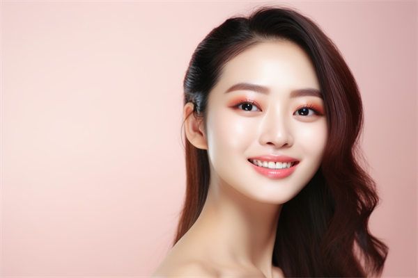 南昌市第十二醫(yī)院植發(fā)科：技術(shù)特點(diǎn)與價格揭秘